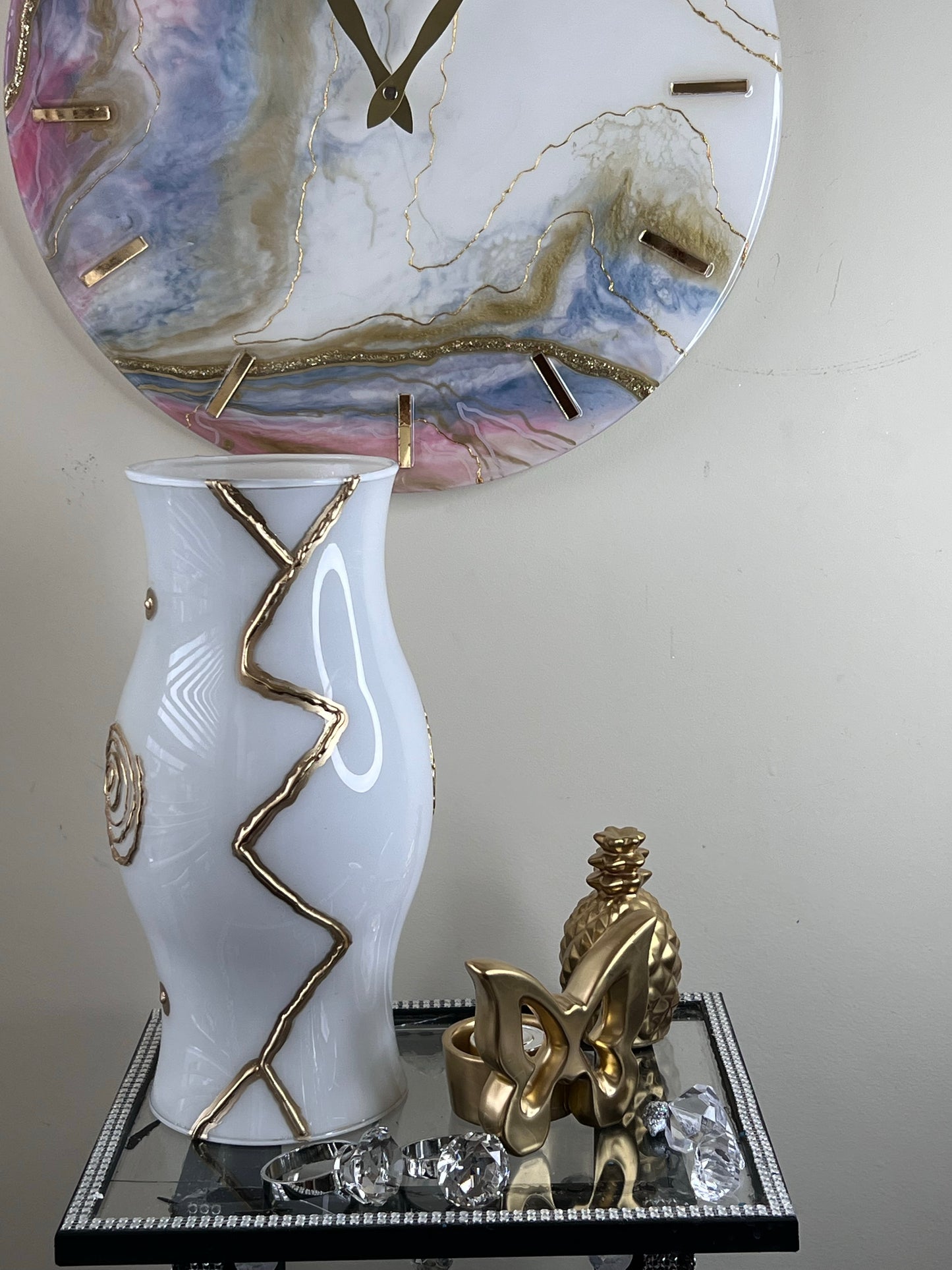 White Gold Lace Pillar