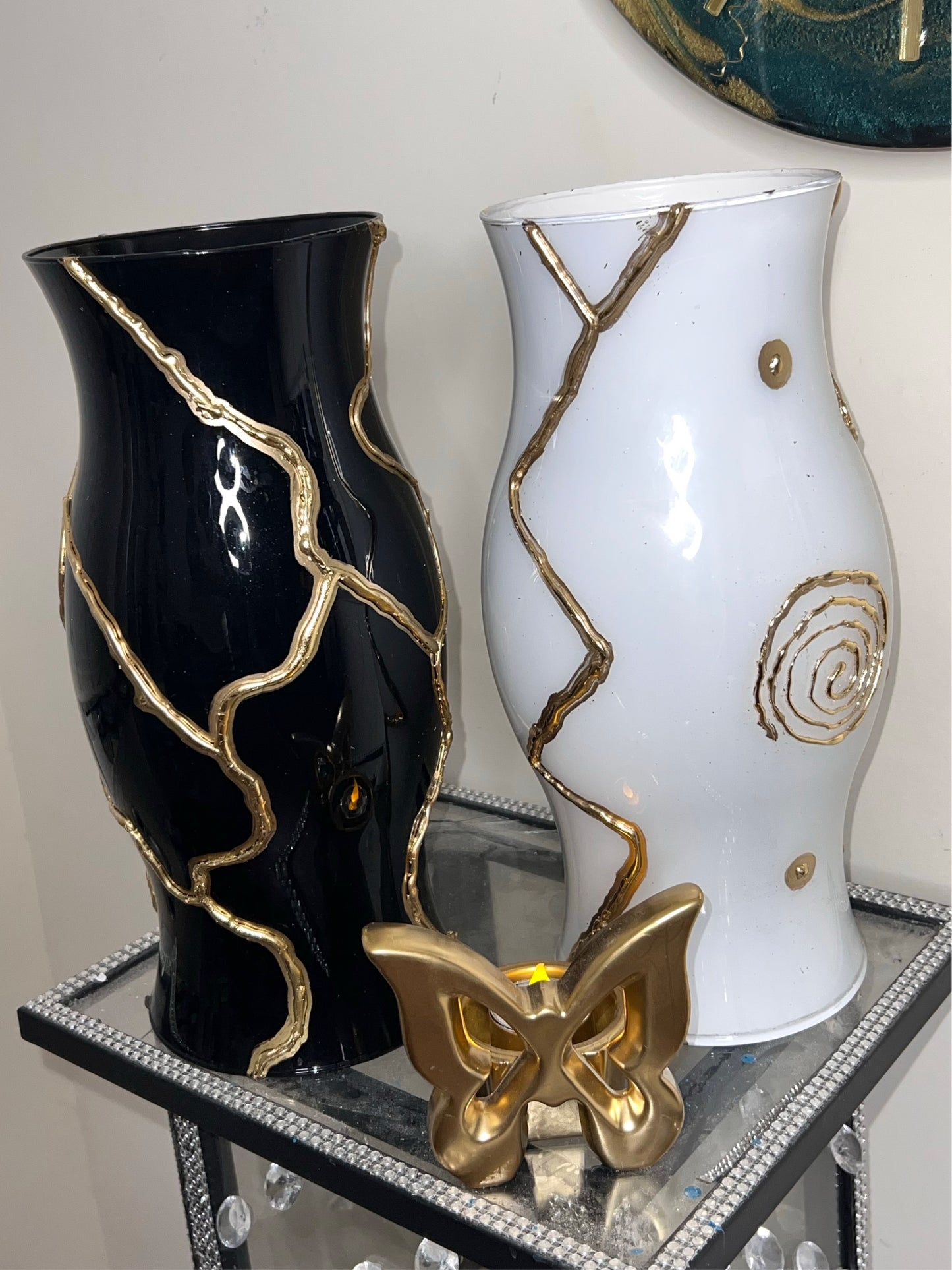 Black Gold Lace Pillar