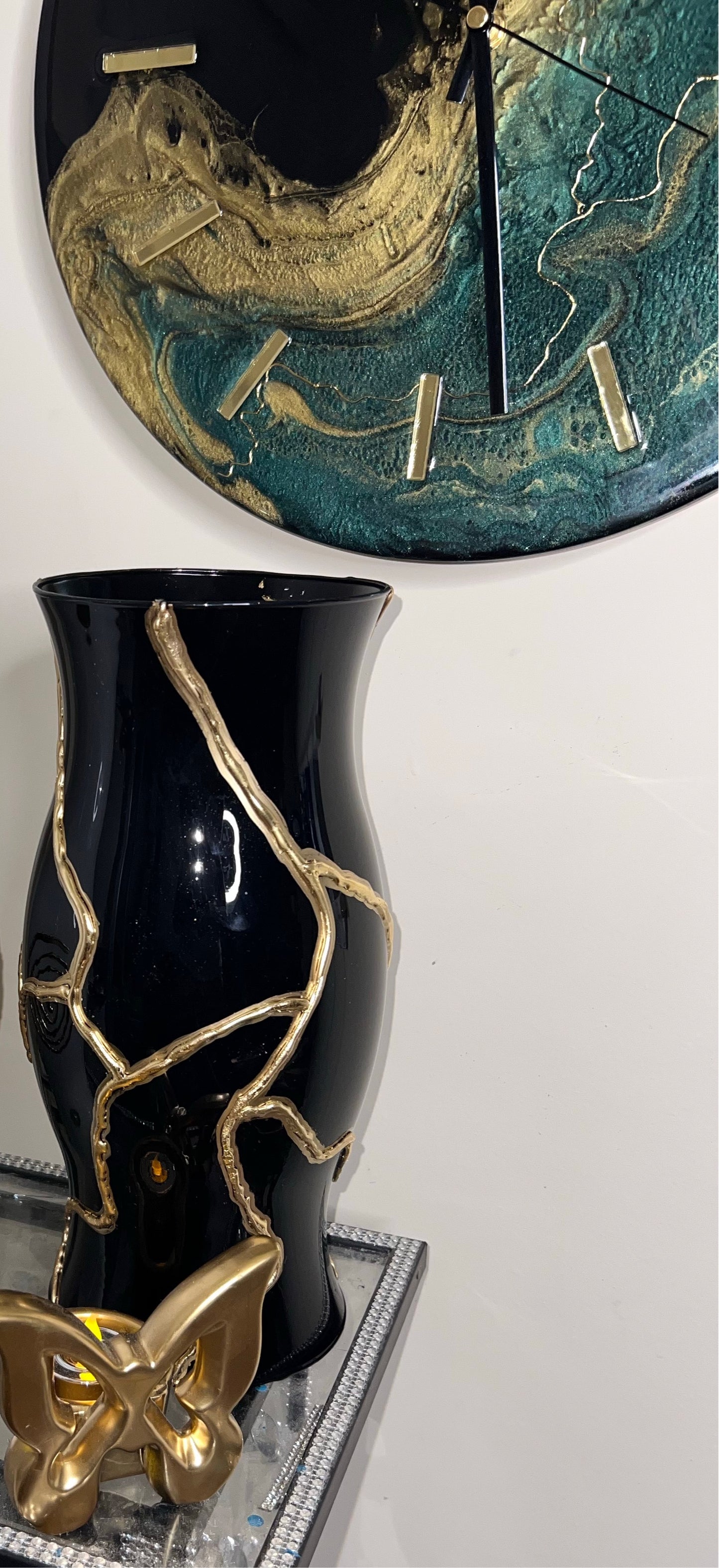 Black Gold Lace Pillar