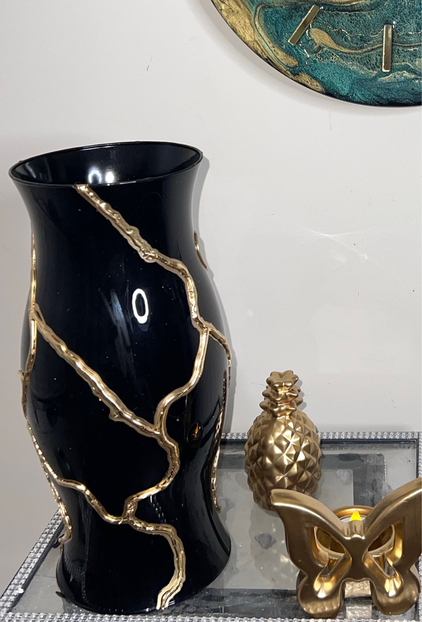 Black Gold Lace Pillar